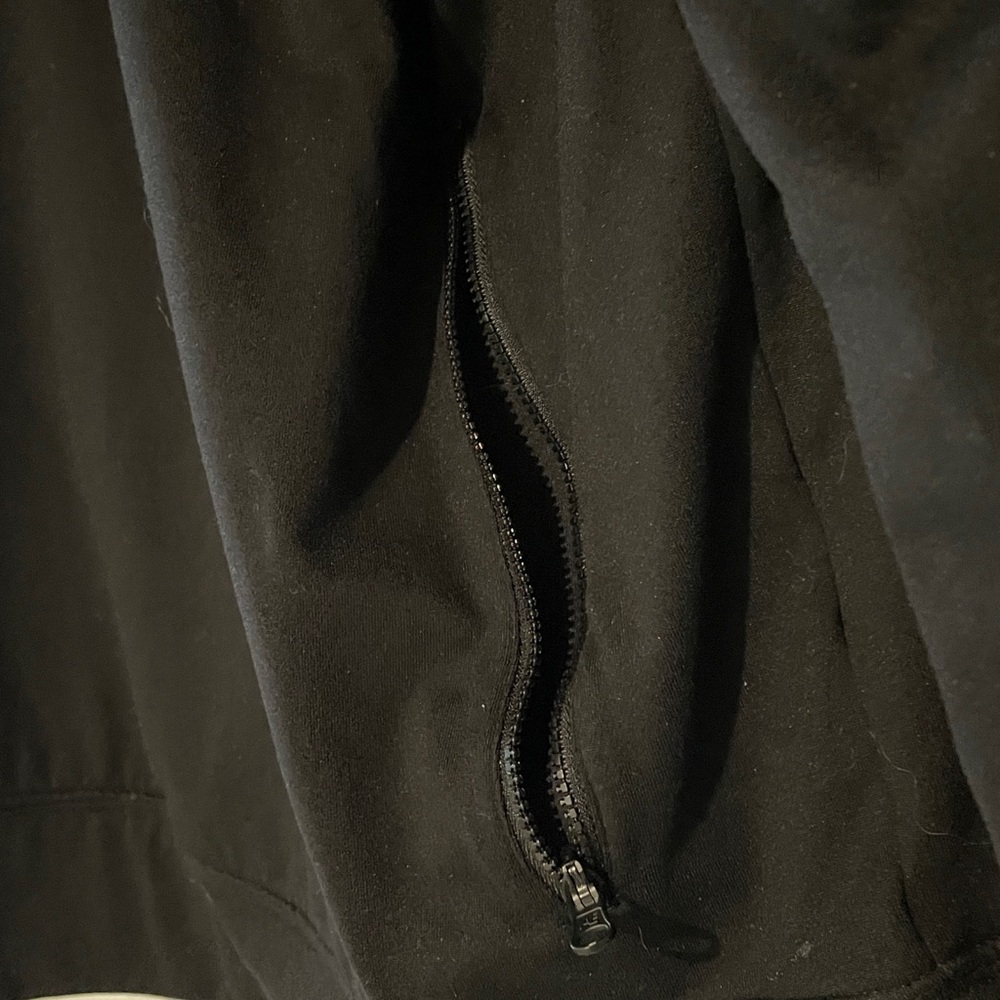 American Eagle Size XL Black Hoodie Warm Poly/Elastane Gray Accents on Sleeves - Picture 9 of 9